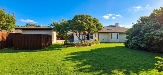 6415 Barkwood Lane, Dallas, TX 75248