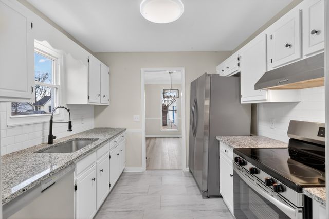 1233 Jacksons Hill Rd, Hermitage, TN 37076