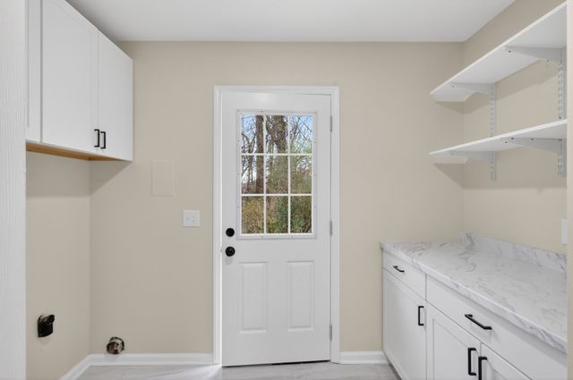 1233 Jacksons Hill Rd, Hermitage, TN 37076