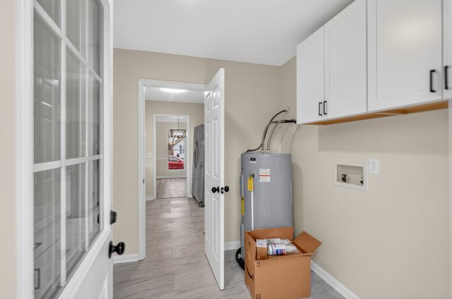 1233 Jacksons Hill Rd, Hermitage, TN 37076