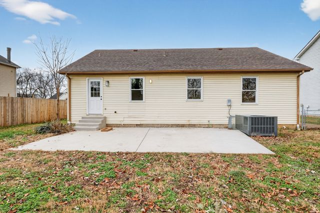 1233 Jacksons Hill Rd, Hermitage, TN 37076