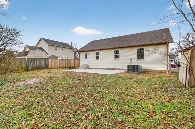 1233 Jacksons Hill Rd, Hermitage, TN 37076