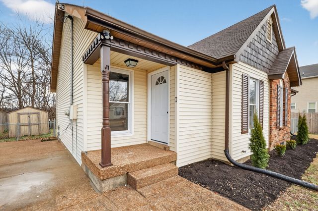 1233 Jacksons Hill Rd, Hermitage, TN 37076