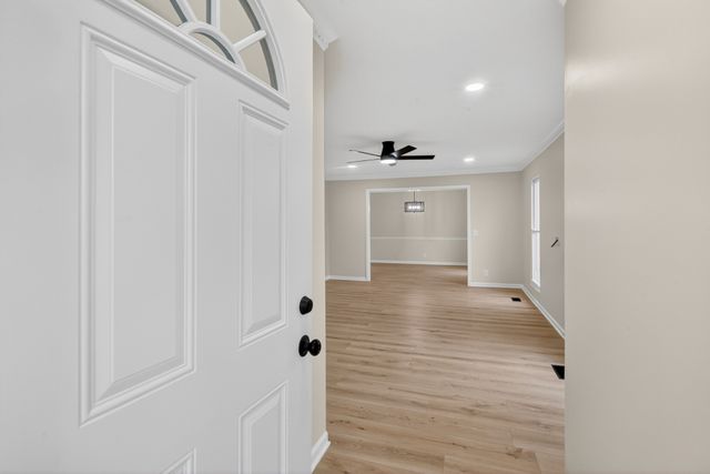 1233 Jacksons Hill Rd, Hermitage, TN 37076