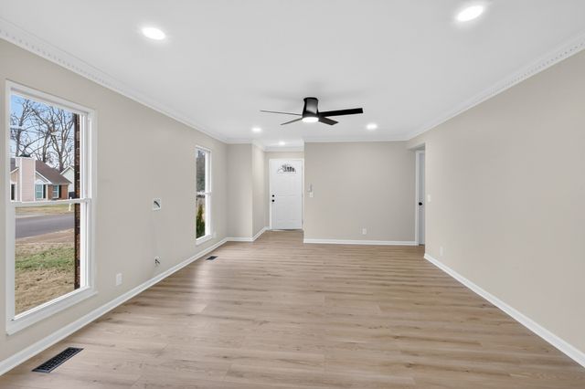 1233 Jacksons Hill Rd, Hermitage, TN 37076