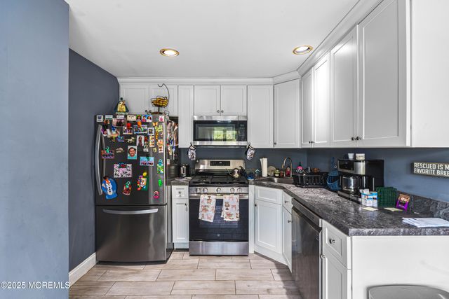 76 Woodland Drive, Keyport, NJ 07735