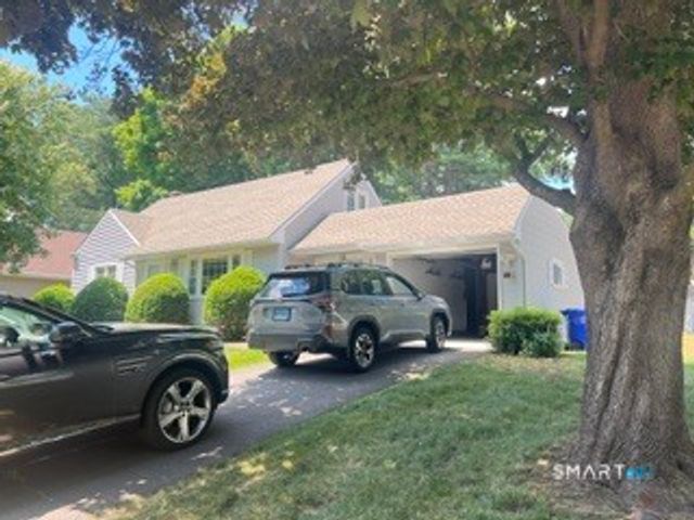 35 Circle Drive, Enfield, CT 06082