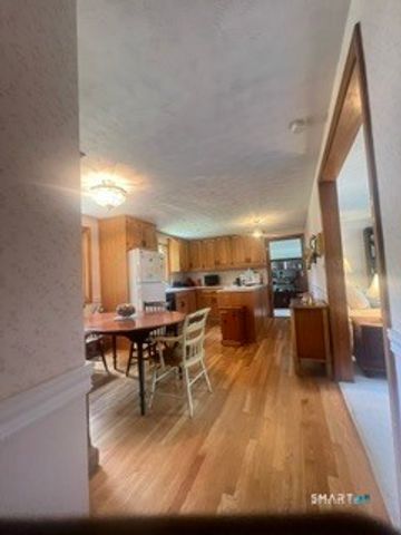 35 Circle Drive, Enfield, CT 06082