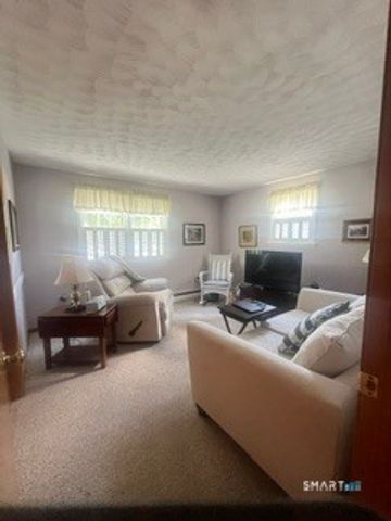 35 Circle Drive, Enfield, CT 06082