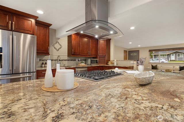 4522 182nd Place SW, Lynnwood, WA 98037