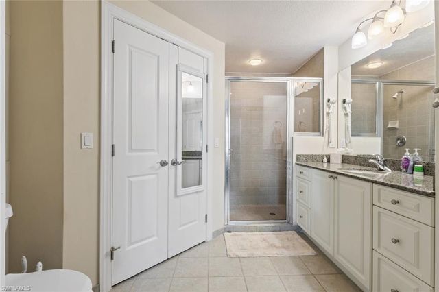 2825 Palm Beach BLVD 203, Fort Myers, FL 33916