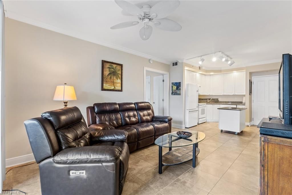 2825 Palm Beach BLVD 203, FORT MYERS, FL 33916 — photo 4