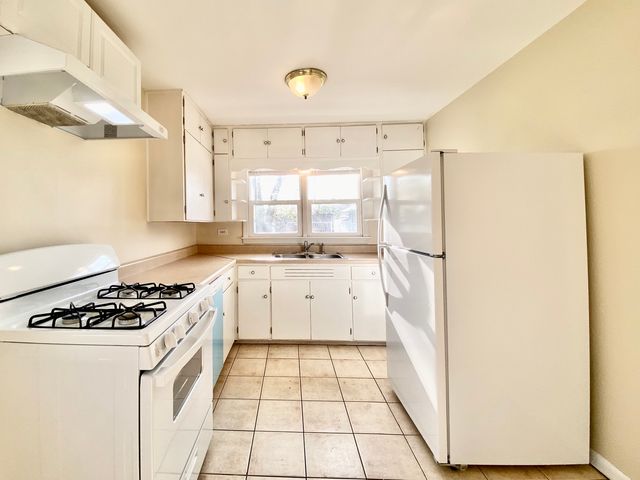 306 CALUMET Boulevard, Harvey, IL 60426