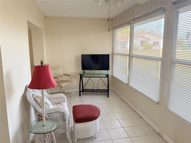 407 FELTHAM TRAIL UNIT B 48, Sun City Center, FL 33573