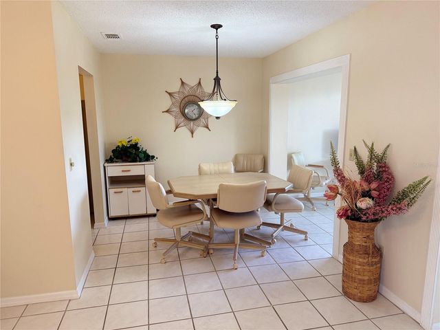 407 FELTHAM TRAIL UNIT B 48, Sun City Center, FL 33573