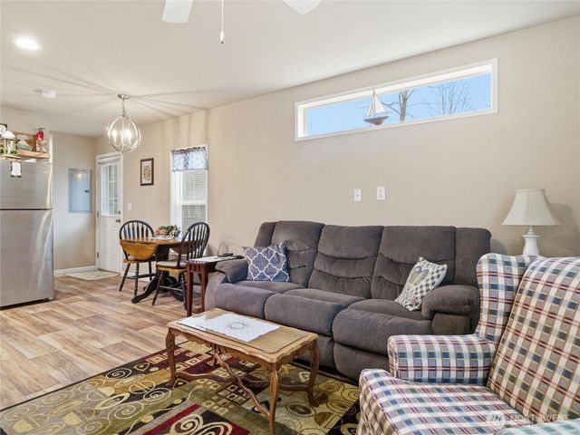 50 SE Foxglove Court, Shelton, WA 98584