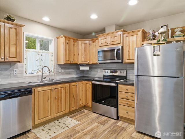 50 SE Foxglove Court, Shelton, WA 98584