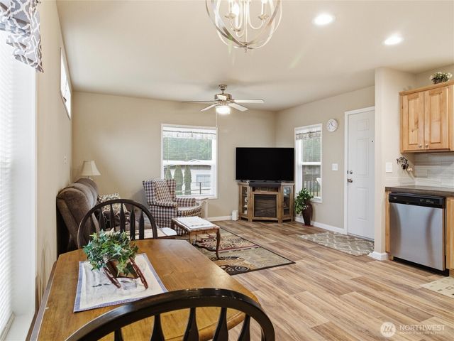 50 SE Foxglove Court, Shelton, WA 98584