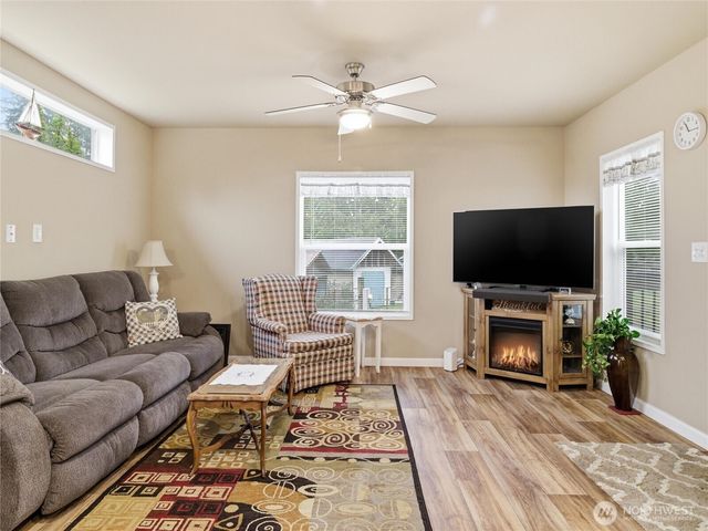 50 SE Foxglove Court, Shelton, WA 98584