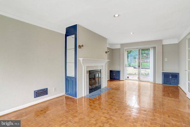 3716 N VERNON ST, Arlington, VA 22207