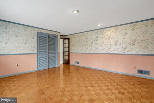 3716 N VERNON ST, Arlington, VA 22207