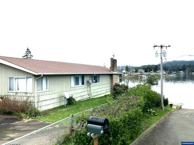 3401 NE Yacht Av, Lincoln City, OR 97367