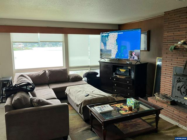 3401 NE Yacht Av, Lincoln City, OR 97367