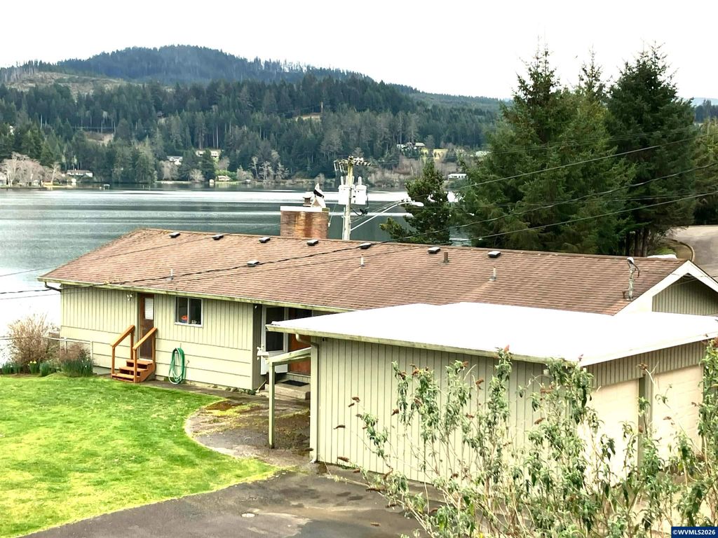 3401 NE Yacht Av, Lincoln City, OR 97367