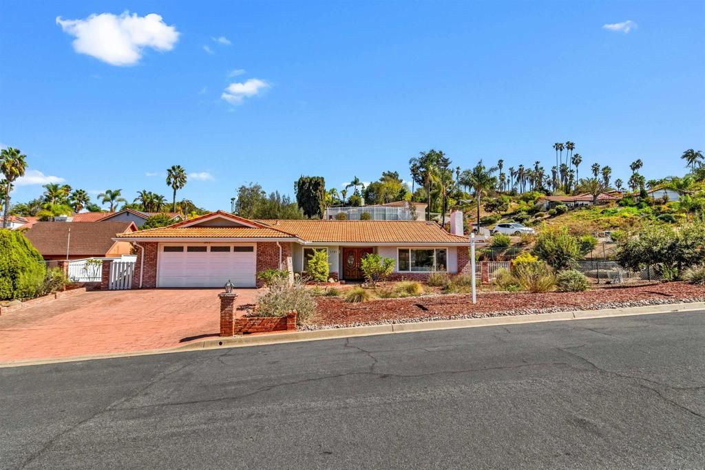 1721 Cono Dr, El Cajon, CA 92020 — exterior