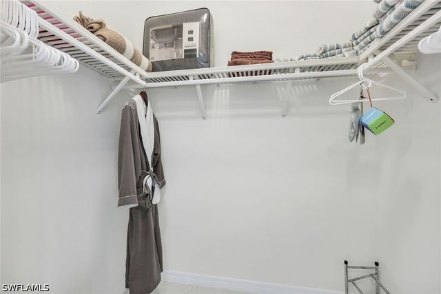 400 Flagship DR 902, Naples, FL 34108