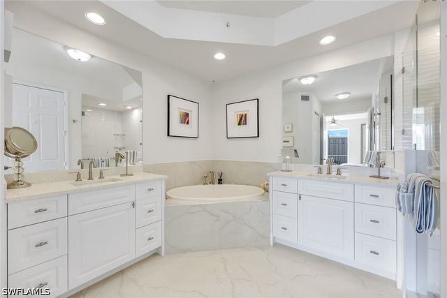 400 Flagship DR 902, Naples, FL 34108