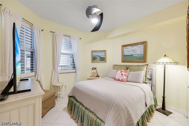 400 Flagship DR 902, Naples, FL 34108