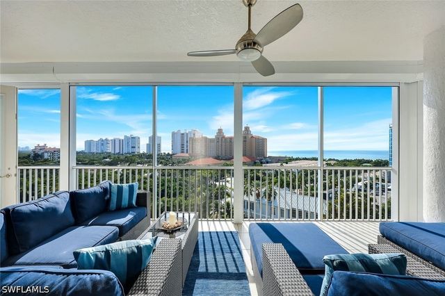400 Flagship DR 902, Naples, FL 34108