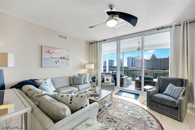 400 Flagship DR 902, Naples, FL 34108