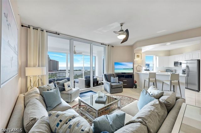 400 Flagship DR 902, Naples, FL 34108