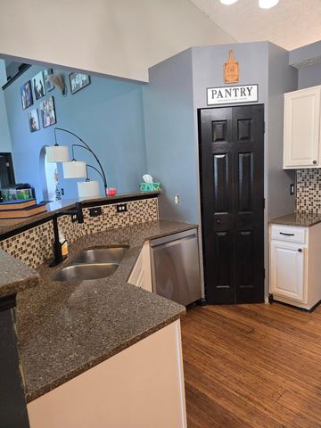 246 Weeping Willow Run Drive, Johnstown, OH 43031