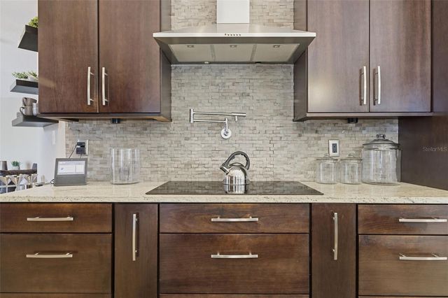 1754 WOOD BROOK STREET, Tarpon Springs, FL 34689