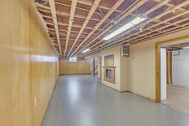 9053 Hess Drive, Highland, IN 46322