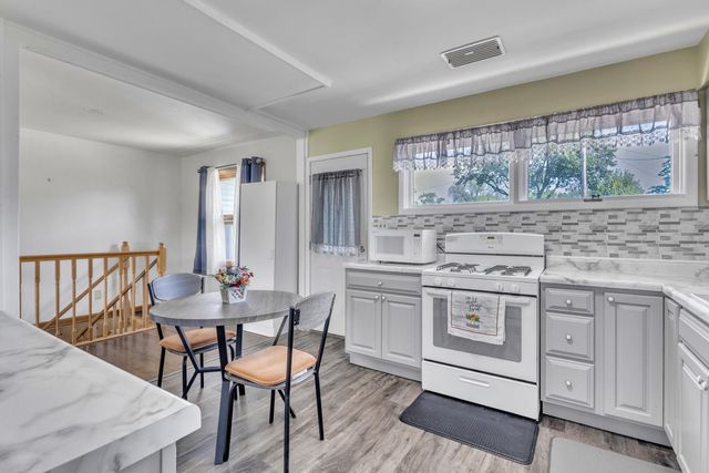 9053 Hess Drive, Highland, IN 46322