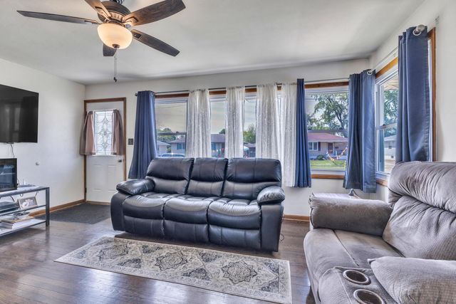 9053 Hess Drive, Highland, IN 46322