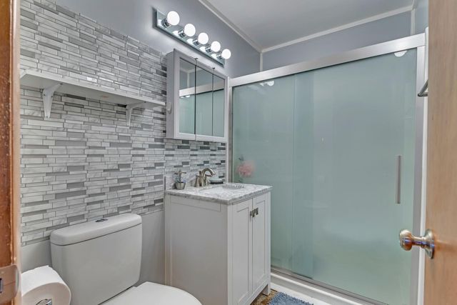 9053 Hess Drive, Highland, IN 46322