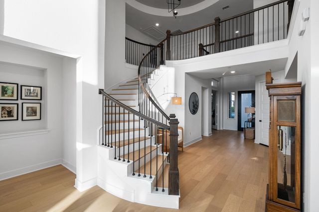6220 Sontag DR, Austin, TX 78738