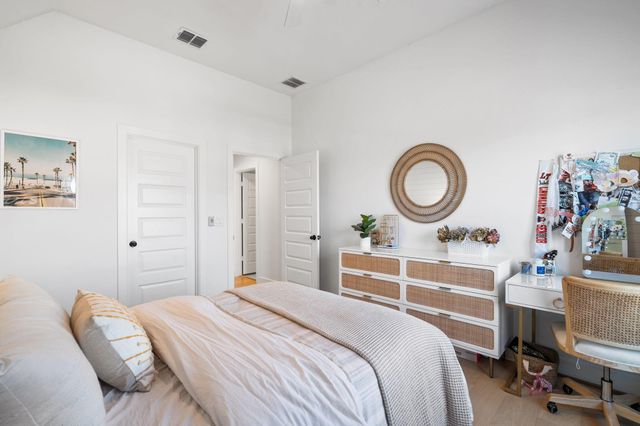 6220 Sontag DR, Austin, TX 78738