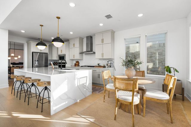6220 Sontag DR, Austin, TX 78738