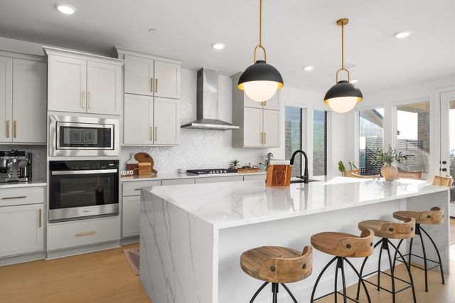 6220 Sontag DR, Austin, TX 78738