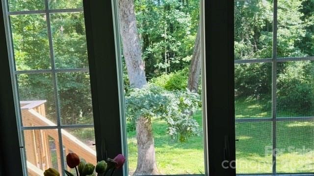 23 Leatherwood Lane, Hendersonville, NC 28739