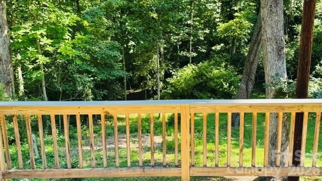 23 Leatherwood Lane, Hendersonville, NC 28739