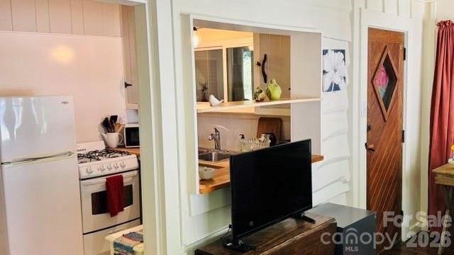 23 Leatherwood Lane, Hendersonville, NC 28739