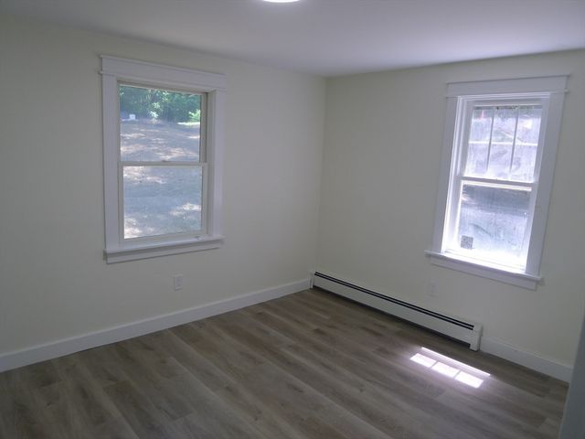 4 Cranberry Meadow Shore Rd, Charlton, MA 01507