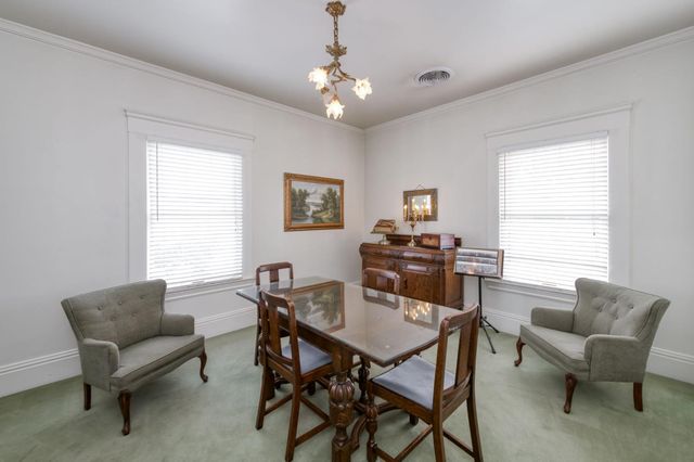 916 E Divisadero Street, Fresno, CA 93721